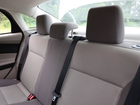 Used 2014 Ford Focus SE FWD image 8