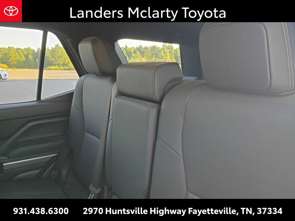 Used 2025 Toyota 4Runner TRD Off-Road Premium AWD/4WD image 8