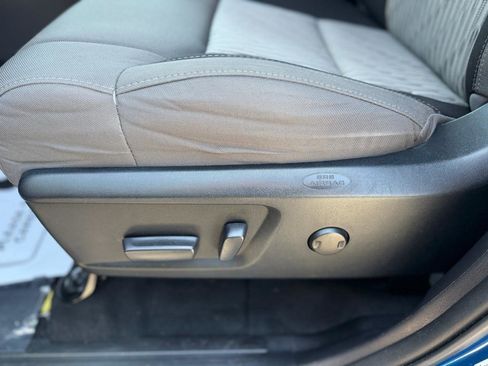 Used 2016 Toyota Tundra SR5 w/ SR5 Upgrade Package RWD image 22