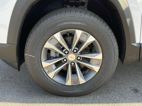 New 2026 Chevrolet Equinox LT image 32