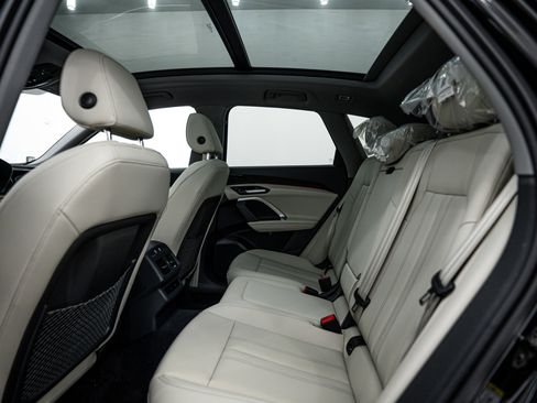New 2025 Audi Q5 2.0T Premium image 15