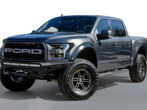 Used 2019 Ford F150 Raptor w/ Equipment Group 802A Luxury image 4