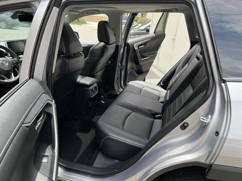 Used 2021 Toyota RAV4 Limited w/ Carpet Mat Package (TMS) image 93