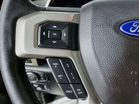 Used 2018 Ford F150 Lariat w/ Equipment Group 502A Luxury AWD/4WD image 15