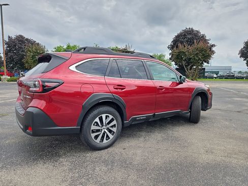 Used 2024 Subaru Outback Premium AWD/4WD image 11