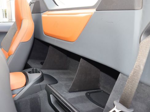 Used 2019 BMW i8 Roadster image 42