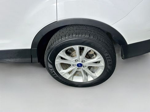 Used 2017 Ford Escape SE AWD/4WD image 11