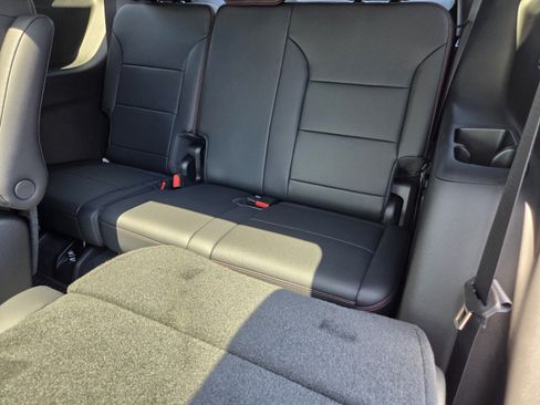 New 2026 Chevrolet Traverse RS w/ LPO, Floor Liner Package AWD/4WD image 7
