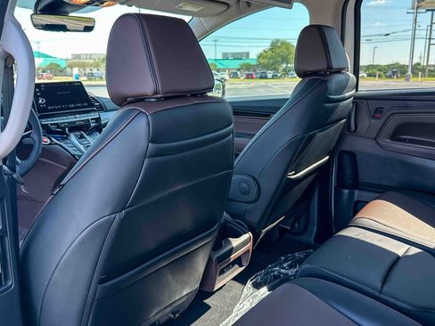 New 2026 Honda Odyssey Elite image 15