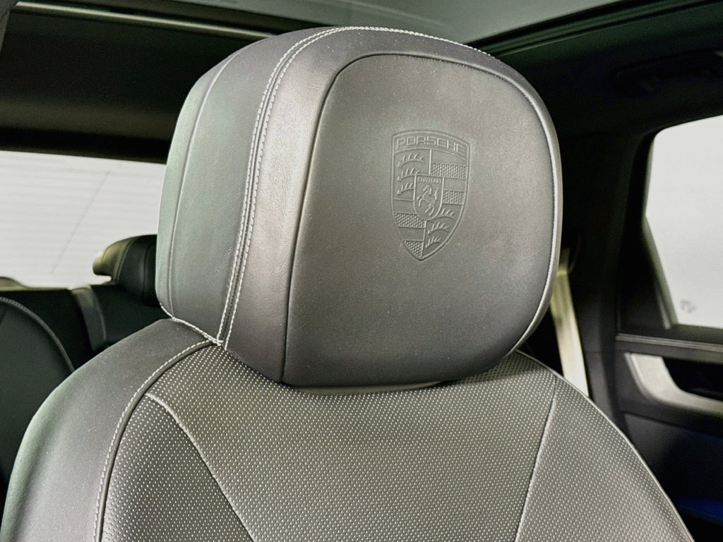 Certified 2025 Porsche Cayenne S AWD/4WD image 26