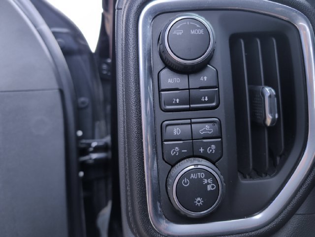 Used 2021 Chevrolet Silverado 1500 LT Trail Boss w/ Convenience Package II AWD/4WD image 30