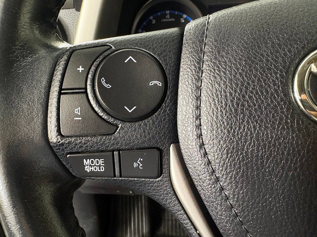 Used 2018 Toyota RAV4 XLE w/ Plus Extra Value Package AWD/4WD image 24