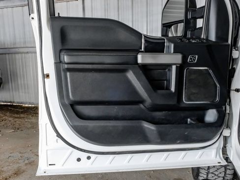 Used 2021 Ford F350 Platinum w/ FX4 Off-Road Package AWD/4WD image 44