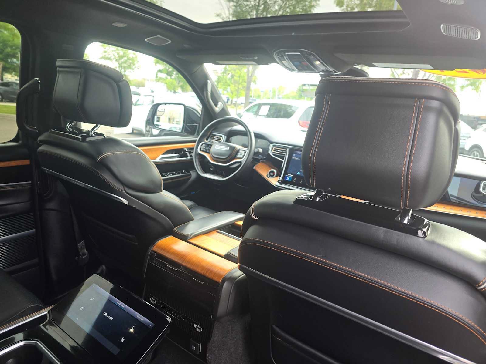 Used 2024 Jeep Grand Wagoneer L Series III AWD/4WD image 16