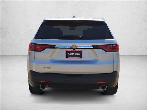 Certified 2022 Chevrolet Traverse LS FWD image 7