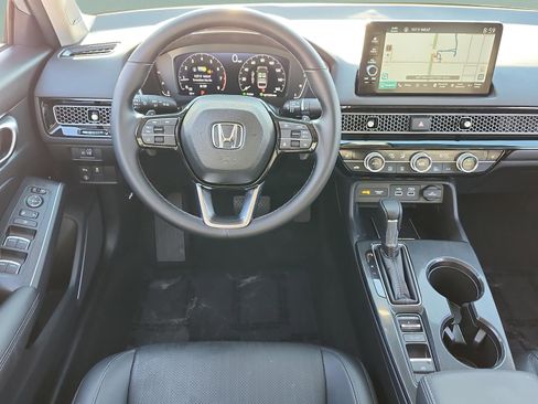 Used 2022 Honda Civic Touring image 12