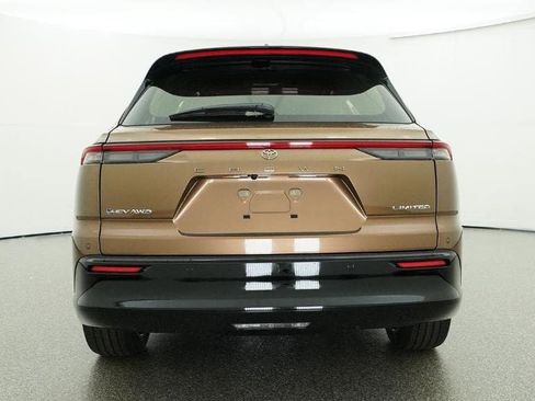 New 2026 Toyota Crown Signia AWD/4WD image 23