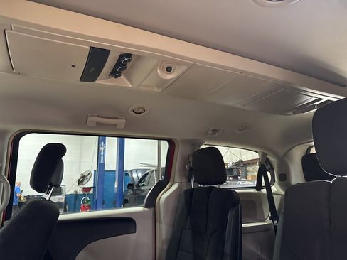 Used 2012 Dodge Grand Caravan Crew w/ Crew Value Pkg image 31