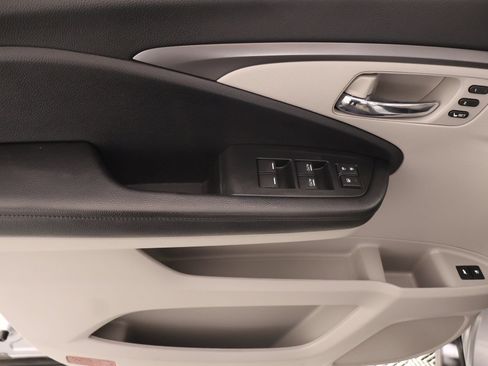 Used 2021 Honda Pilot Special Edition image 17