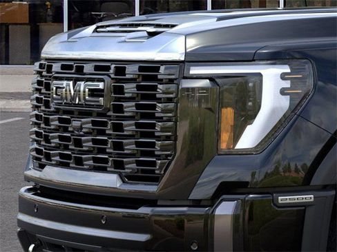 New 2026 GMC Sierra 2500 Denali Ultimate w/ LPO, Black Badging Package image 13