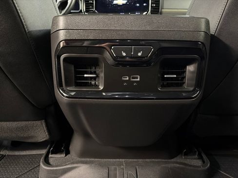 Used 2025 Chevrolet Silverado 1500 ZR2 w/ Technology Package AWD/4WD image 34