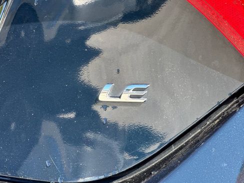 Used 2017 Toyota Corolla LE image 24