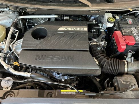 Used 2025 Nissan Rogue SV FWD image 33