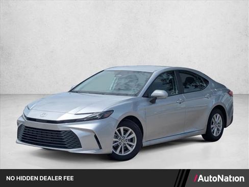 Used 2026 Toyota Camry LE w/ Convenience Package FWD image 1