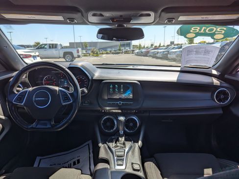 Used 2018 Chevrolet Camaro LT RWD image 34