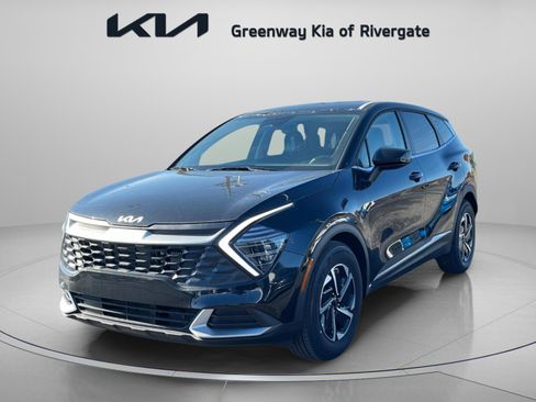 New 2025 Kia Sportage LX FWD image 3