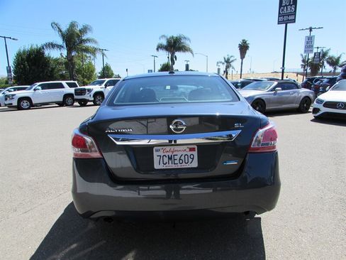 Used 2013 Nissan Altima 2.5 SL w/ Technology Pkg FWD image 7