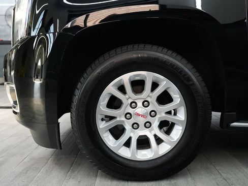 Used 2020 GMC Yukon XL SLT w/ Open Road Package AWD/4WD image 9