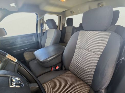 Used 2011 RAM 1500 ST w/ ST Popular Equipment Group AWD/4WD image 29