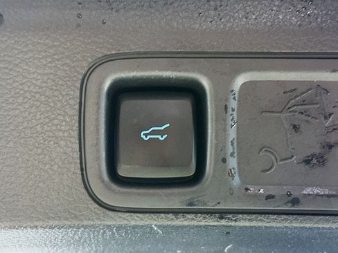 Used 2024 Ford Expedition Max XLT image 31