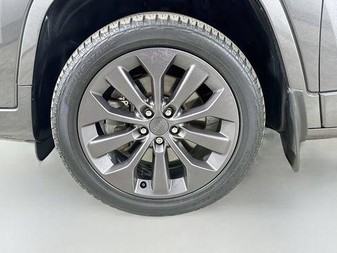 Used 2019 Jeep Cherokee High Altitude AWD/4WD image 34