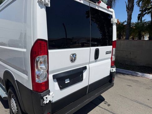 Used 2025 RAM ProMaster 2500 w/ U-Haul Equipment Group FWD image 11