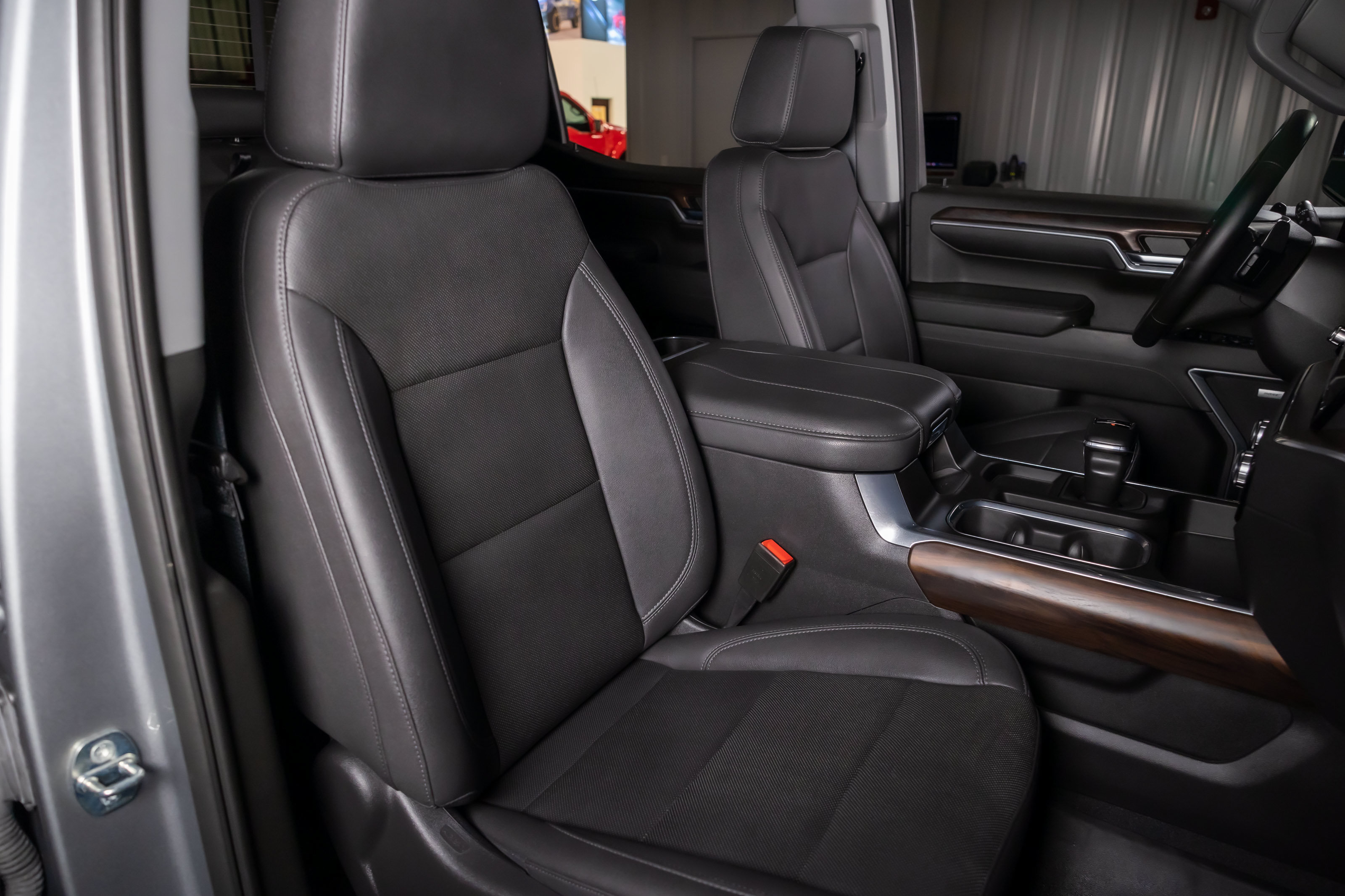 Used 2023 GMC Sierra 1500 SLT w/ SLT Premium Package AWD/4WD image 18