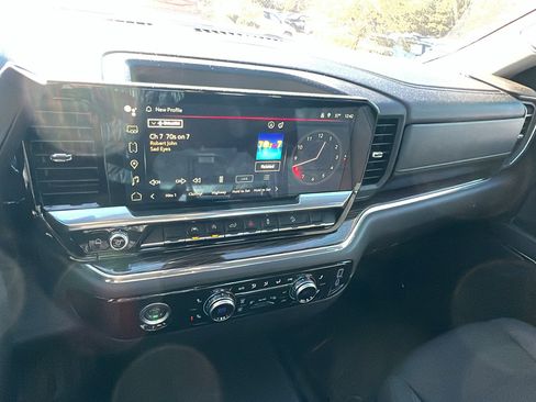 Used 2024 GMC Sierra 1500 Elevation image 31