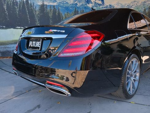 Used 2020 Mercedes-Benz S 560 Sedan image 40