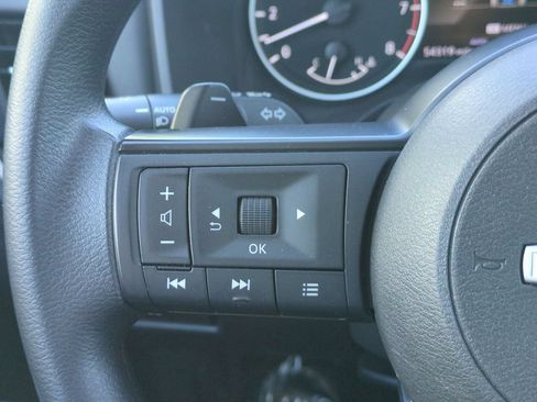 Used 2024 Nissan Rogue SV AWD/4WD image 18