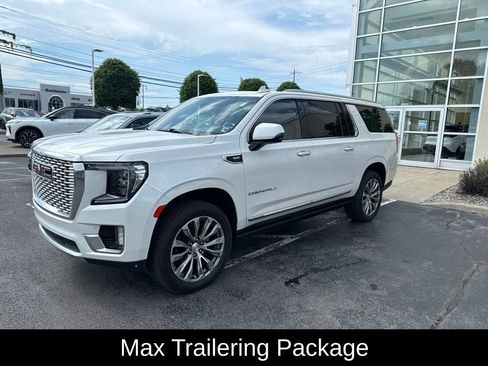 Used 2021 GMC Yukon XL Denali w/ Denali Ultimate Package AWD/4WD image 13