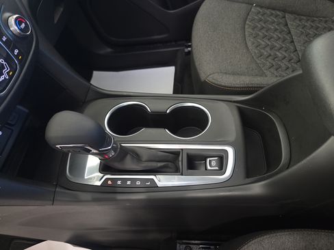 Used 2022 Chevrolet Equinox LT FWD image 21