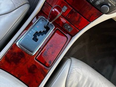 Used 2001 Lexus LS 430 image 16