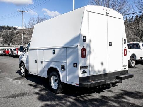 New 2024 Ford E-350 and Econoline 350 Super Duty w/ Power Windows & Locks Group image 5