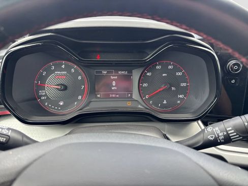 Used 2025 Chevrolet Trax RS w/ Driver Confidence Package FWD image 17