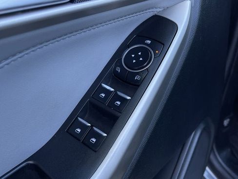 Used 2023 Ford Explorer XLT w/ Equipment Group 202A image 10