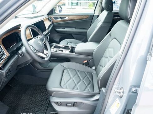 New 2026 Volkswagen Atlas SE FWD image 18