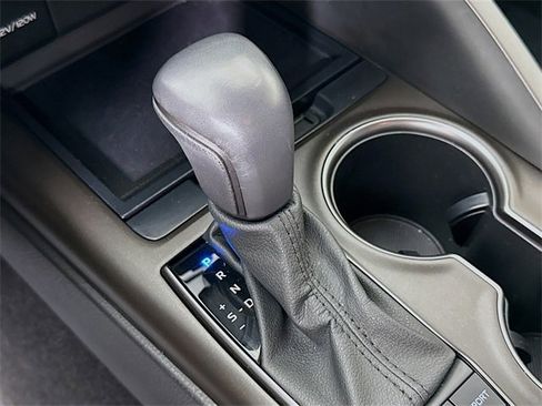 Certified 2022 Toyota Camry SE image 16
