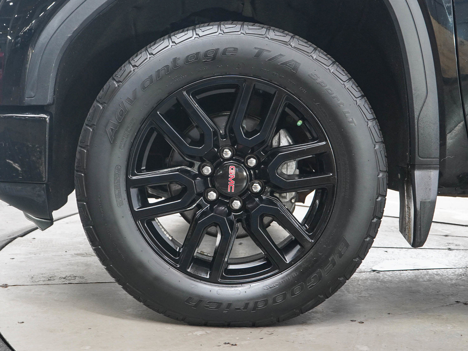 Used 2020 GMC Sierra 1500 Elevation w/ Elevation Value Package AWD/4WD image 29