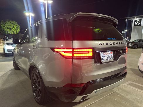 Used 2020 Land Rover Discovery Landmark image 4